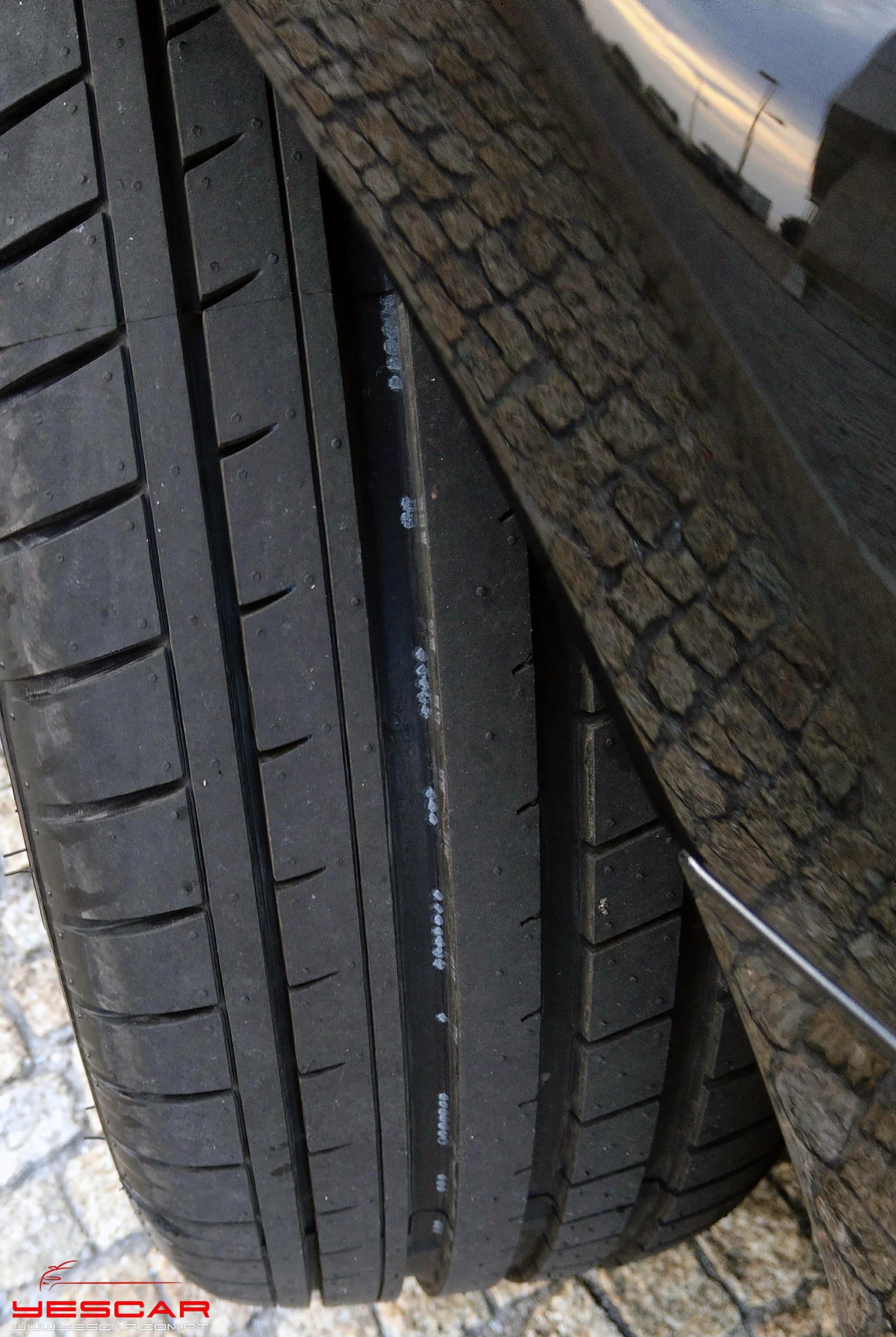 YESCAR_Volvo_V40_D2Rdesign (15)