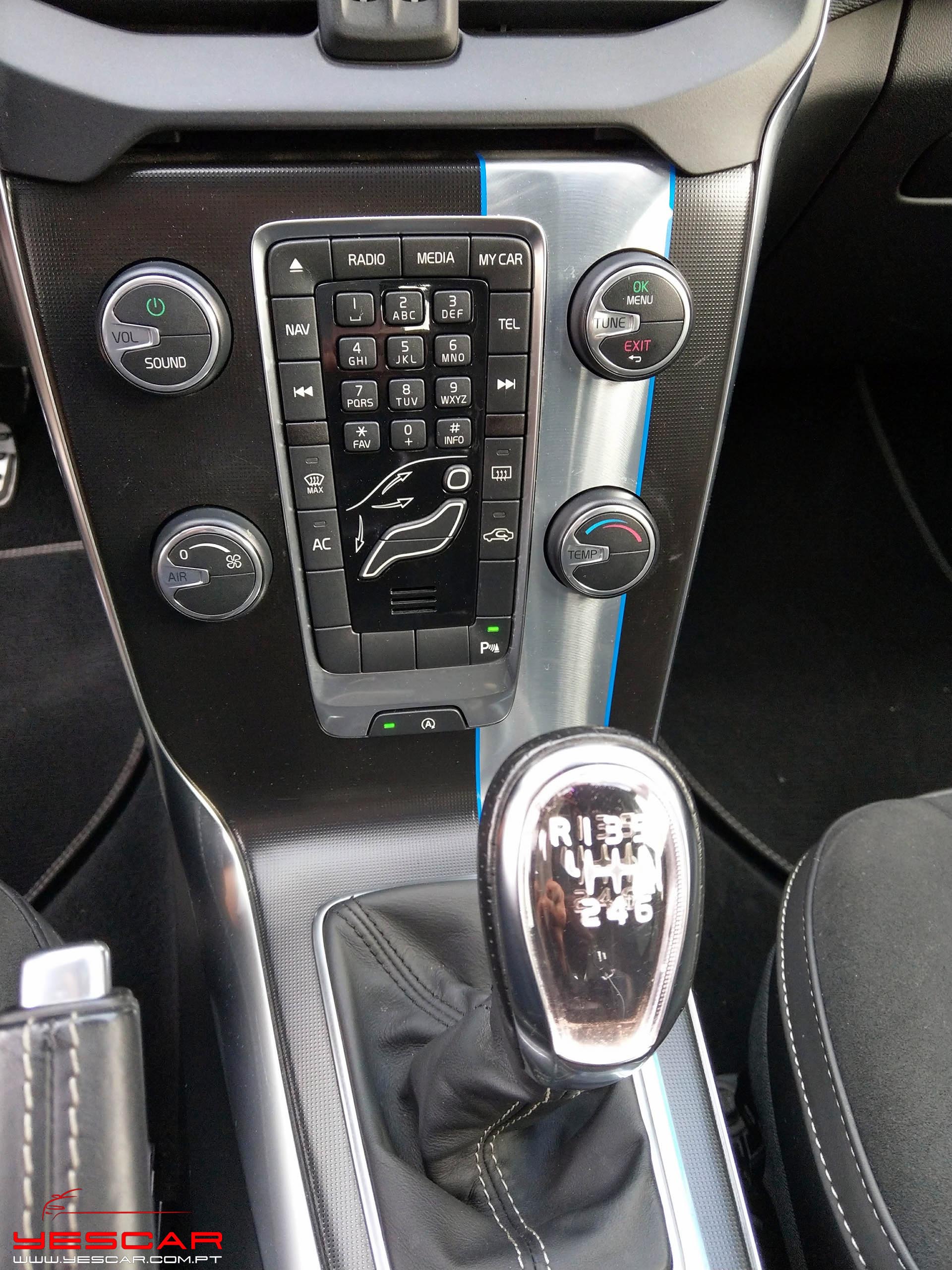 YESCAR_Volvo_V40_D2Rdesign (29)