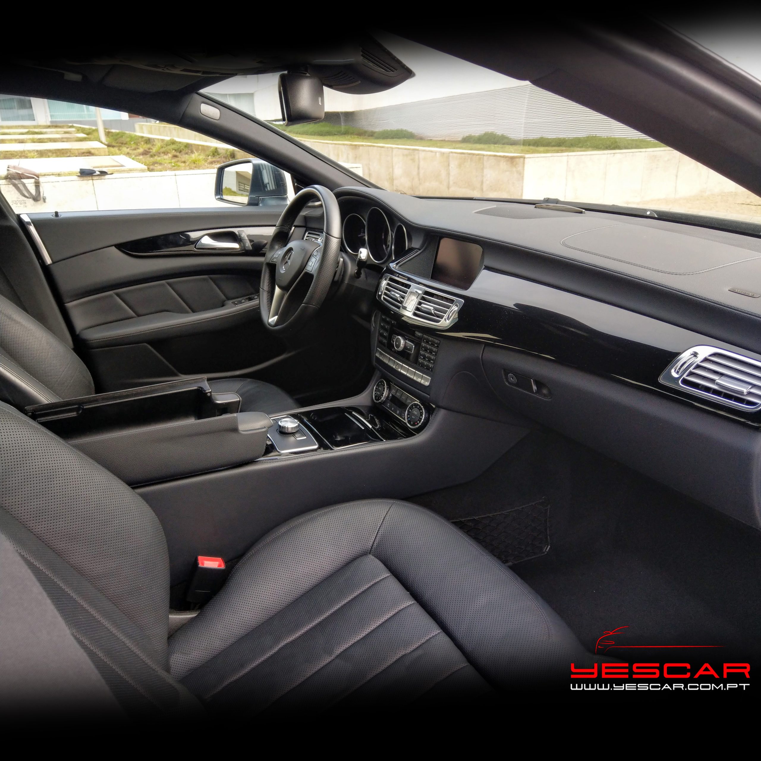 MercedesCLS350_Yescar_Automóveis (17)