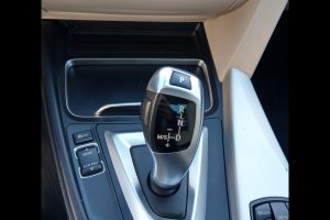 BMW 330d e Drive Yescar automóveis