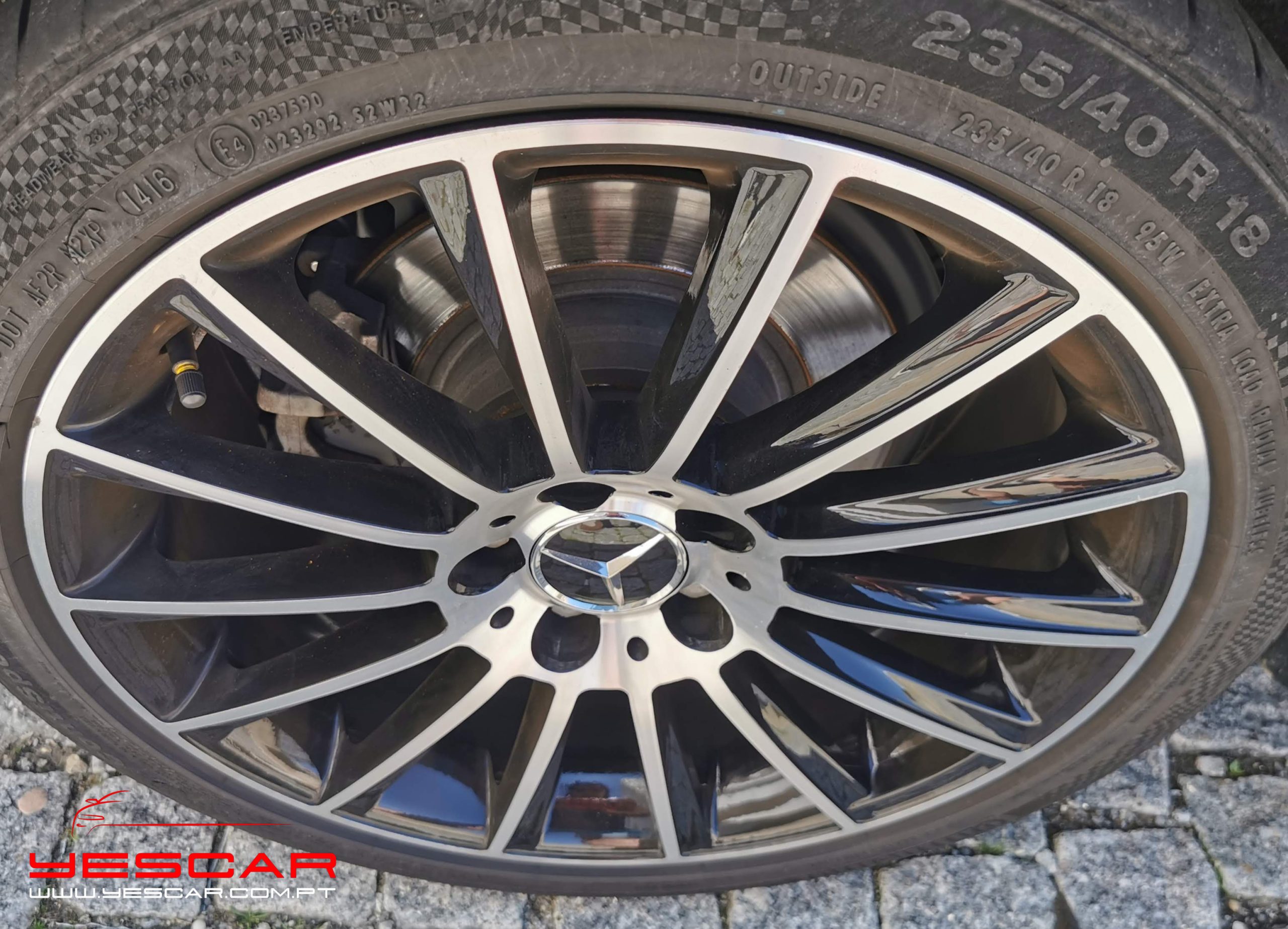 Mercedes Benz Classe E coupe cabrio  YESCAR automóveis  Rua António Enes 51 Porto