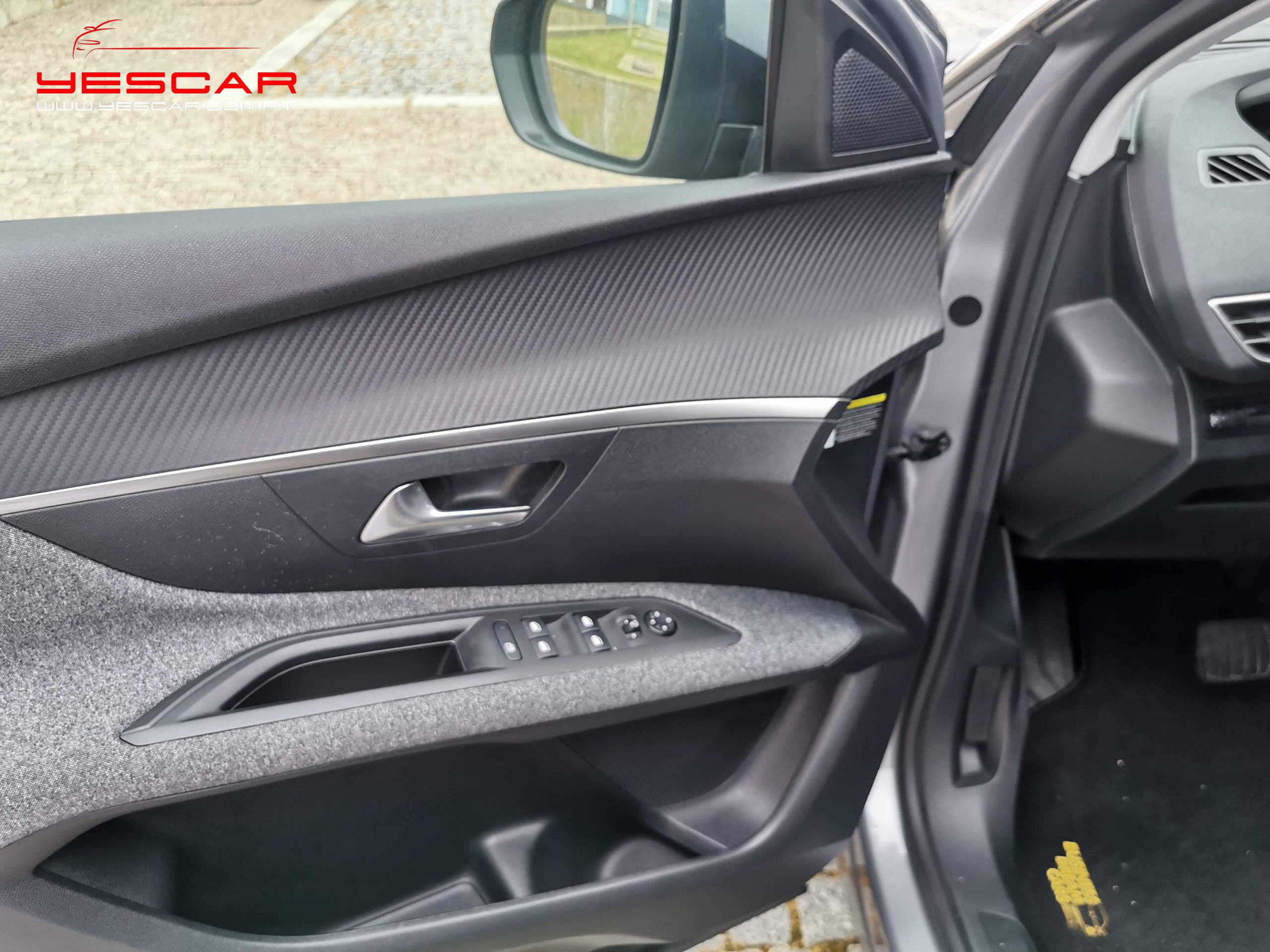 YESCAR_Peugeot 3008 (12)