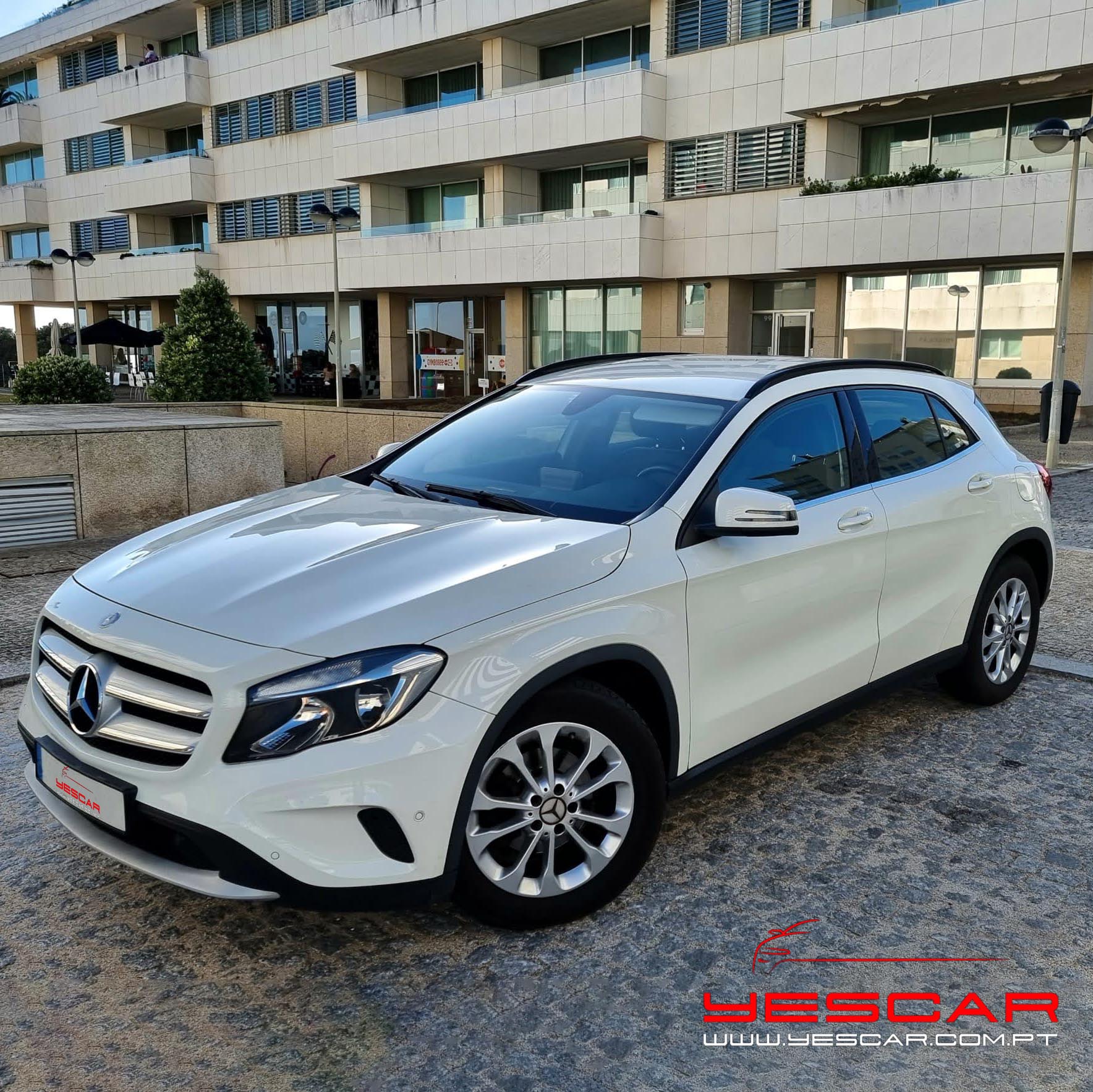MercedesBenzGLA200CDi_Yescar_Automoveis_Porto (10)