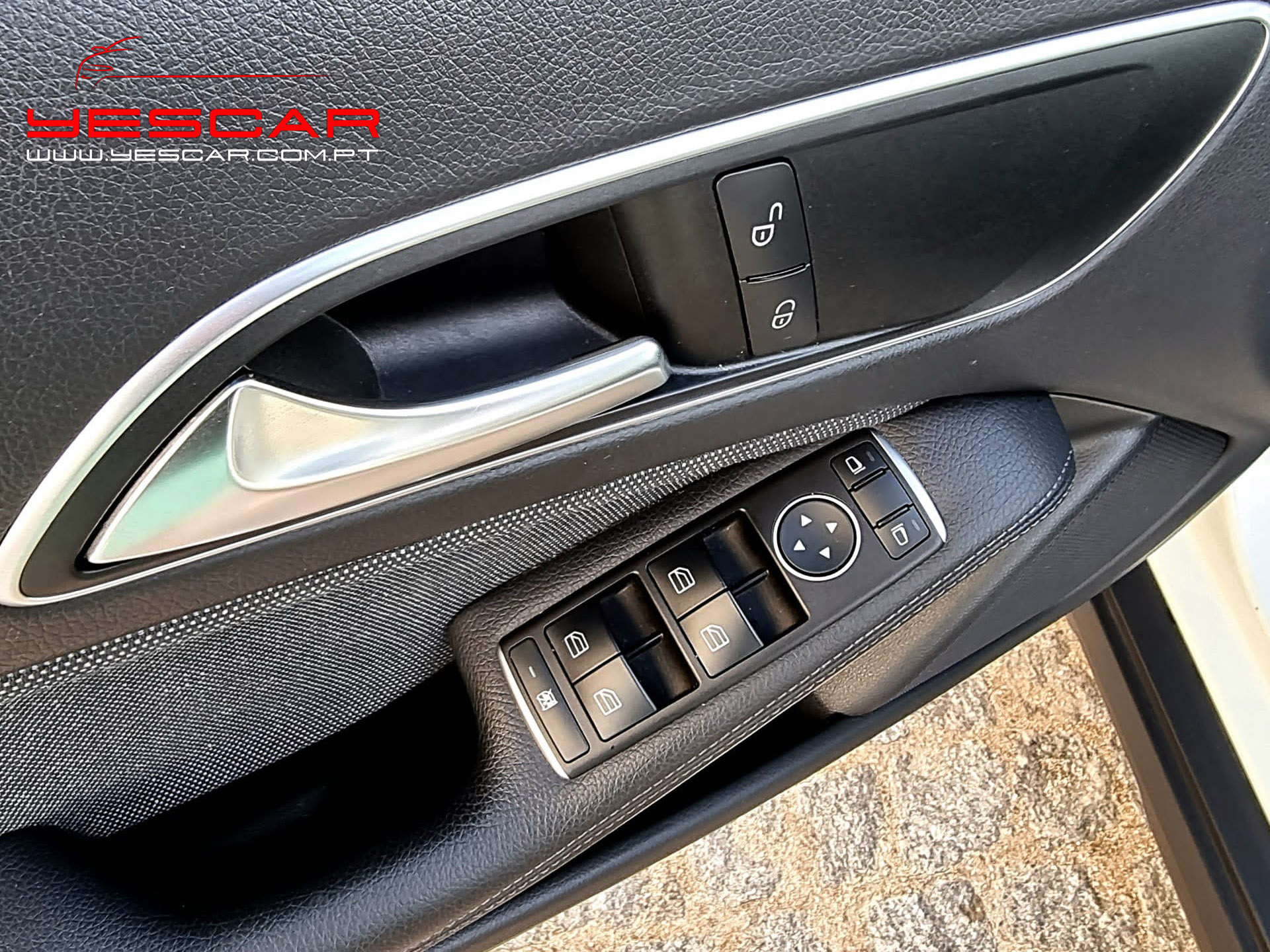 MercedesBenzGLA200CDi_Yescar_Automoveis_Porto (30)