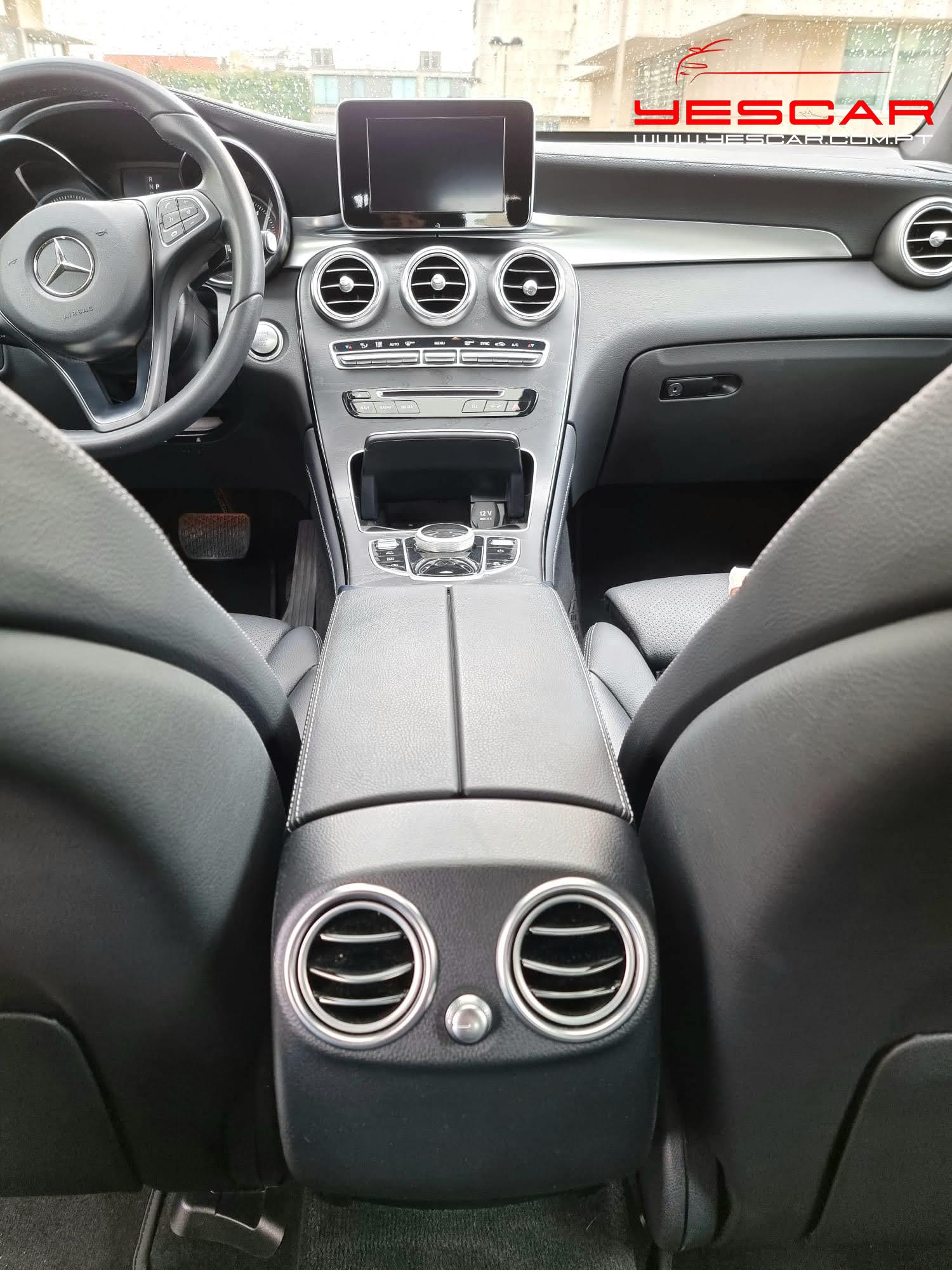 MercedesBenzGLC220d4matic_YESCARautomoveis(19)