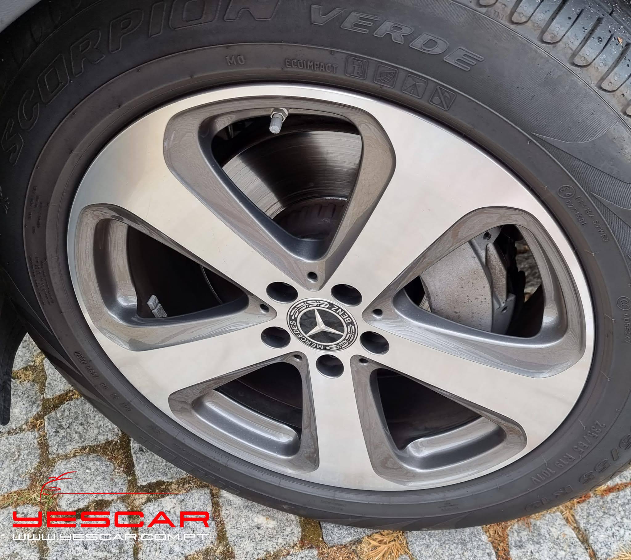 MercedesBenzGLC220d4matic_YESCARautomoveis(40)