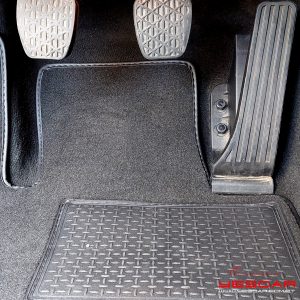 Mercedes Benz 220E YESCAR Porto (26) copiar