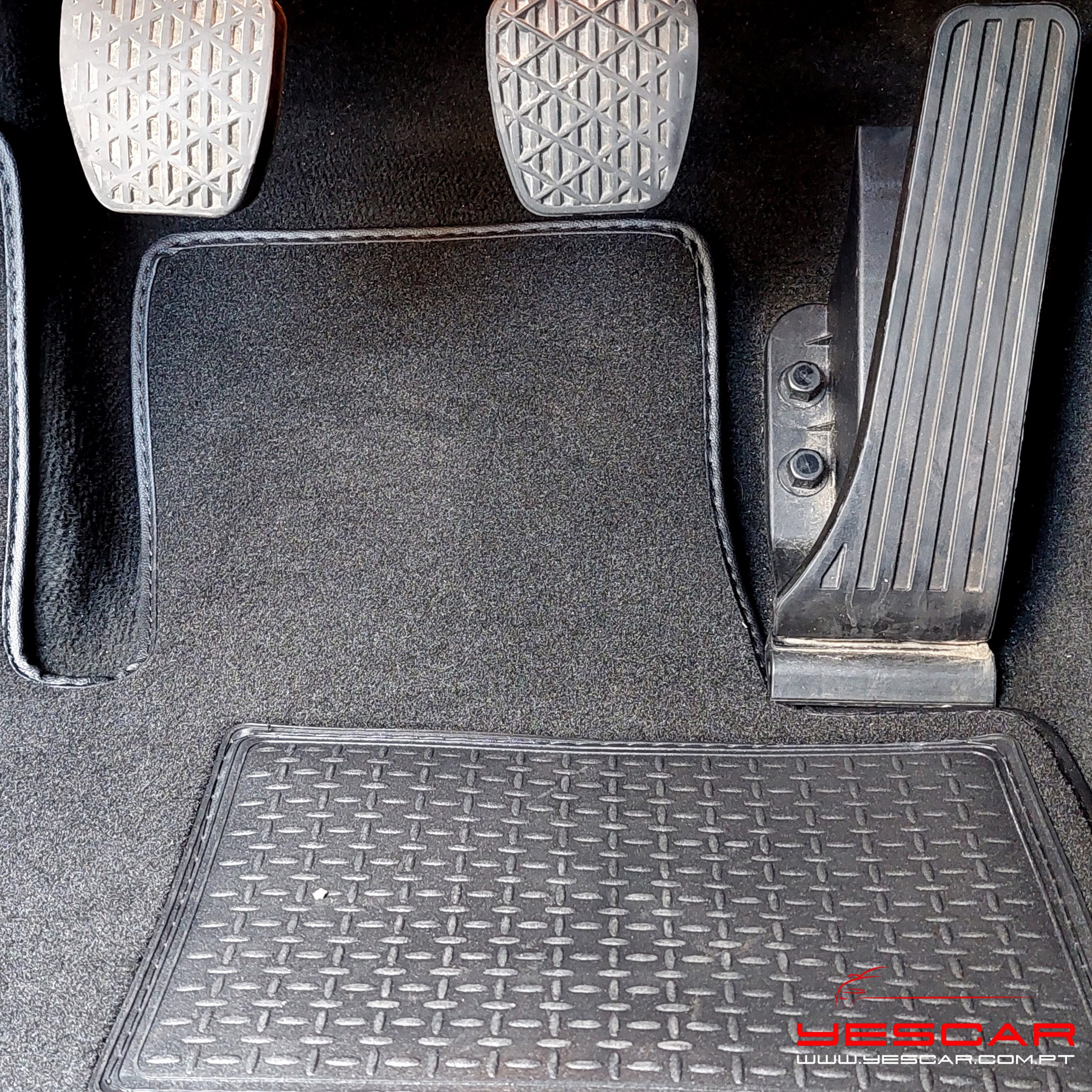 Mercedes Benz 220E YESCAR Porto (26) copiar